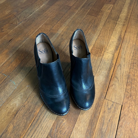 Black Sofft booties - Picture 2 of 7